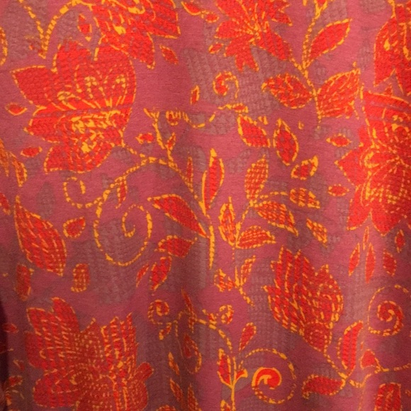 LuLaRoe Randy Tee - Picture 2 of 2